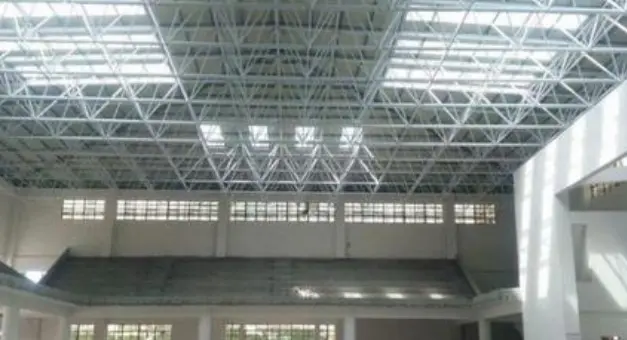 公共建筑网架施工,体育馆游泳馆屋盖网架成套服务 网架工程中的分条(分块)吊装法
